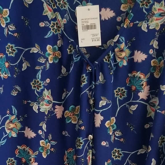 Top - Picture 3 of 3